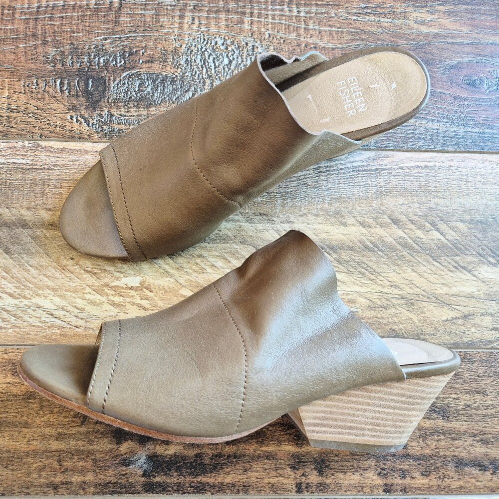 EILEEN FISHER JUJU Slid Sandal Peep-Toe Wooded-Stacked Heel Rye/Green Leather